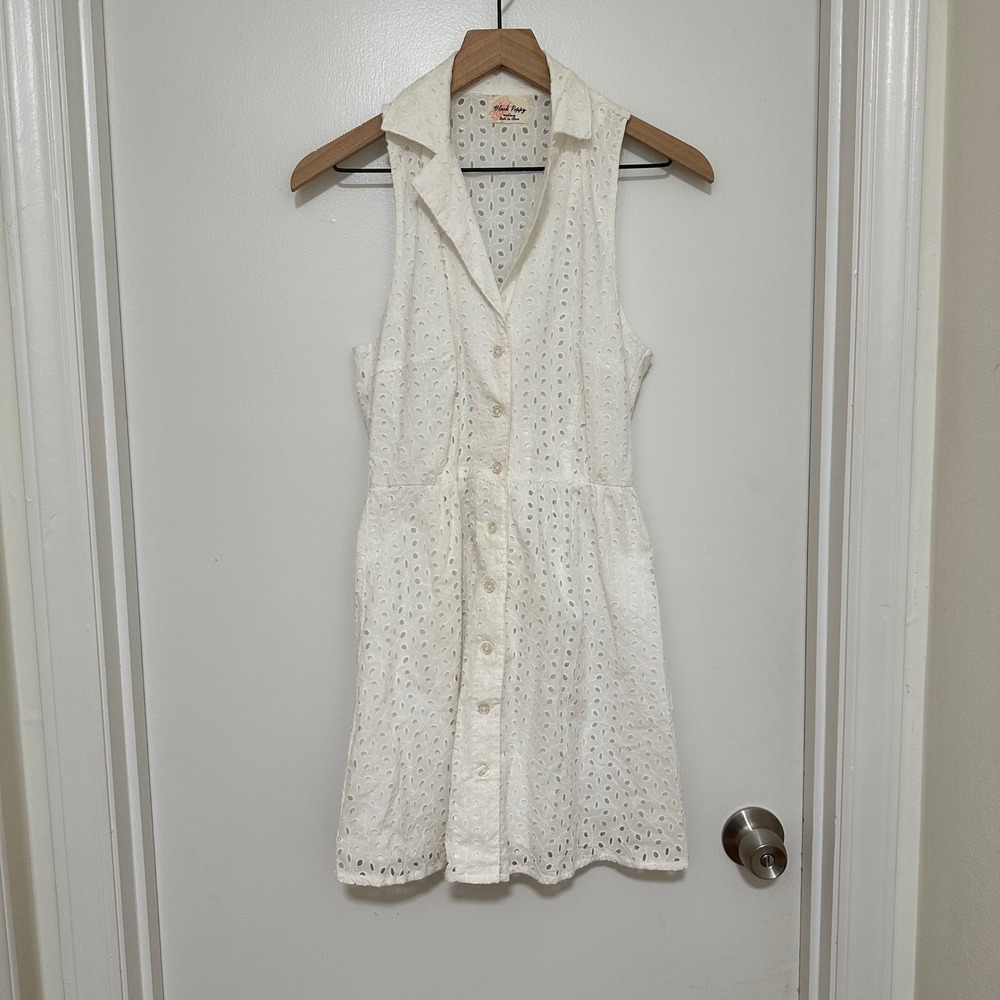 Black Poppy | White Eyelet Lace Sleeveless Button Front‎ Mini Dress, Size M